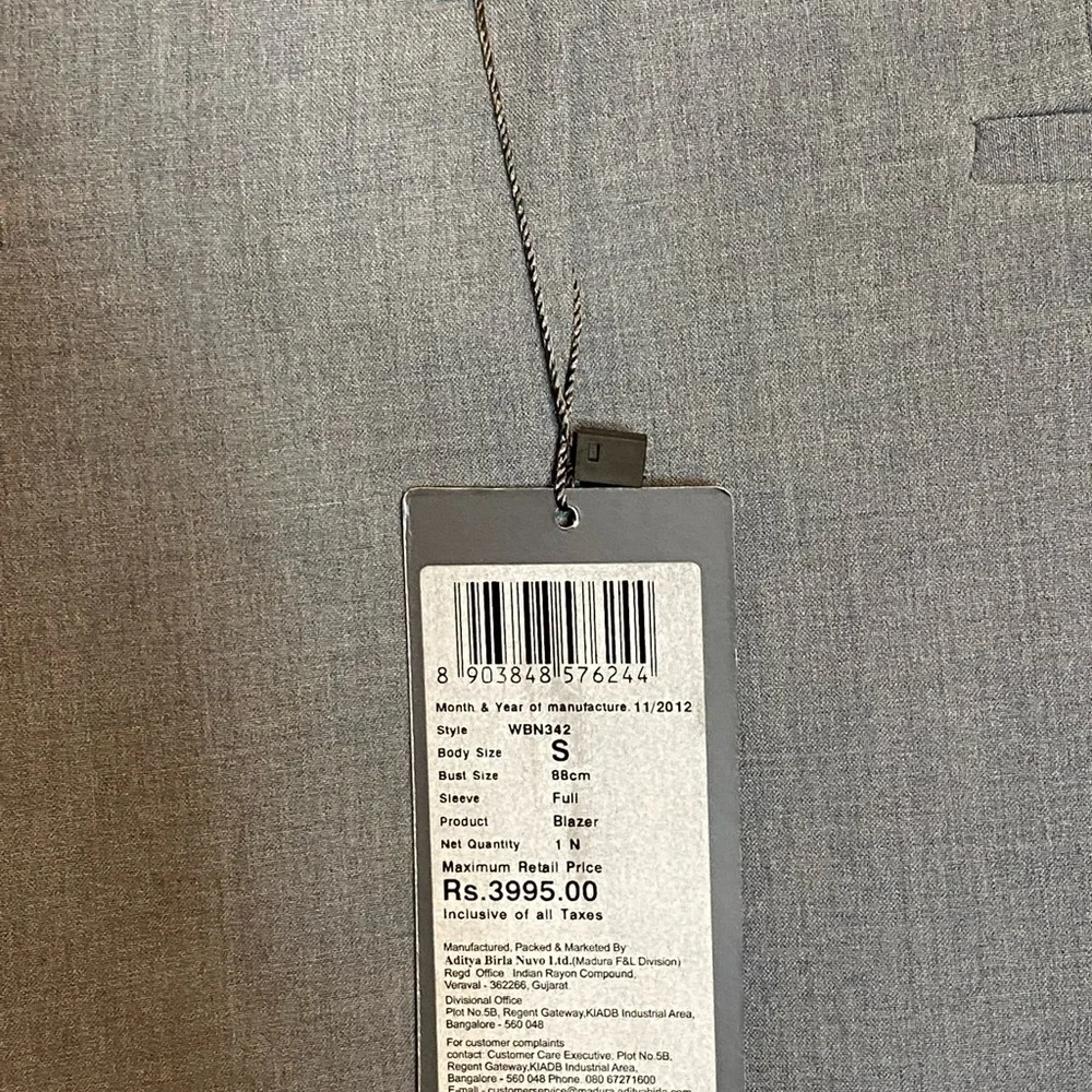 Gray blazer - Picture 2 of 3